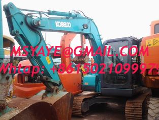 يستخدم متتبع نقل نوع حفارة مينيكراولير Kobelco SK75 مع محرك هيدروليكي الثانية