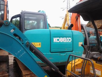 يستخدم متتبع نقل نوع حفارة مينيكراولير Kobelco SK75 مع محرك هيدروليكي الثانية