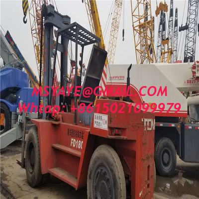 موديل قديم يستخدم رافعة شوكية يابانية ديزل Tcm 18ton Fd180 مع حالة عمل جيدة