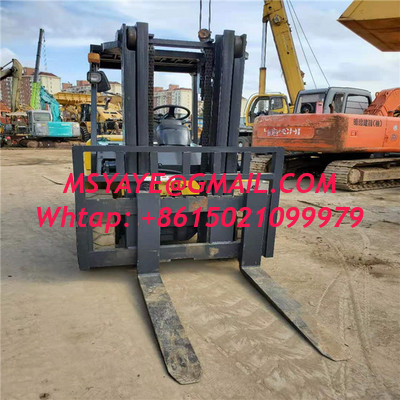 تستخدم رافعة شوكية Komats U Fd50 5 طن ديزل مع حالة عمل جيدة