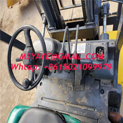 تستخدم رافعة شوكية Komats U Fd50 5 طن ديزل مع حالة عمل جيدة